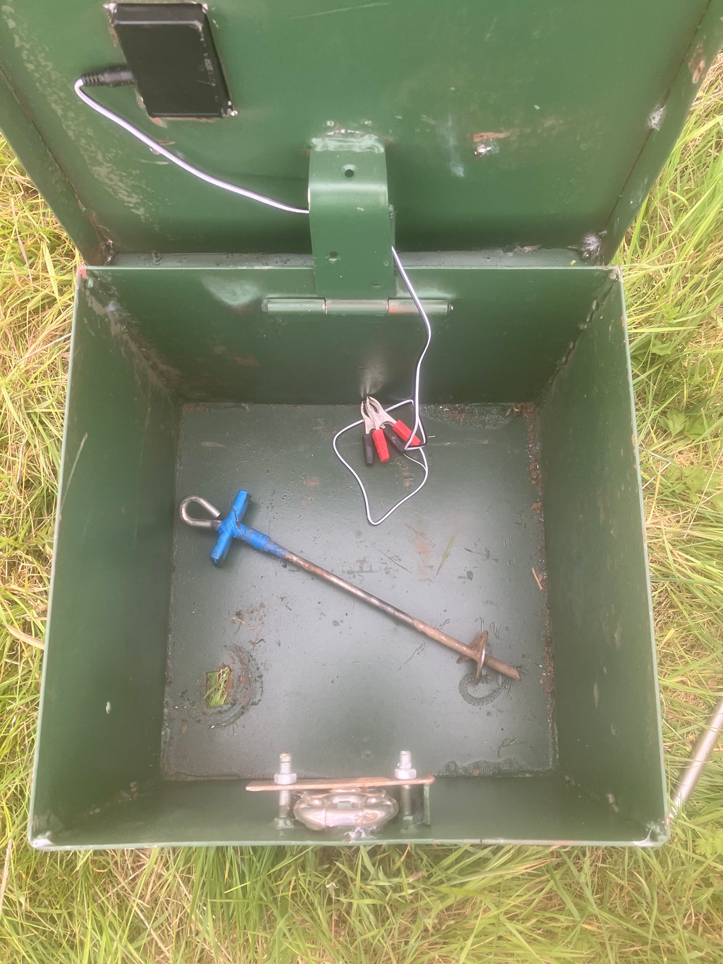 Fencing energiser lock box
